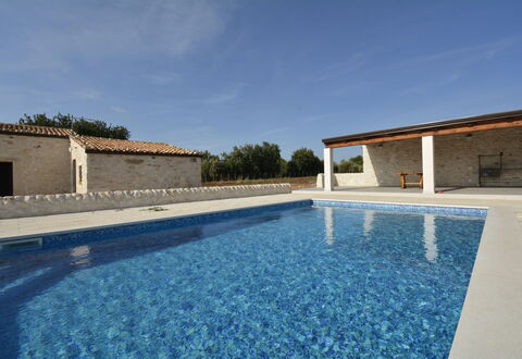 Villa Palmento: Piscina, Materiale Composito, Estate, Giochi D'Acqua, Piastrella, Villa, Hacienda