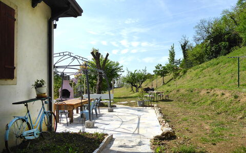 Villa 900 Design & Hills Escape: Bicicletta, Bicycle Wheel, Giardino, Backyard, Cortile