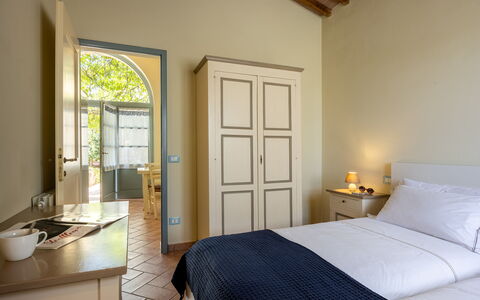 Casa Stella Serena, Casole D'Elsa, Pool: Parete, Interior Design, Soffitto, Pavimento, Camera Da Letto, Camera, Pavimentazione, Casa, Letto, Mobilia