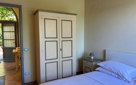 Casa Stella Serena, Podere le Scopaie, Pool: Mobilia, Letto, Camera Da Letto, Interior Design, Lenzuolo, Bedding, Pavimentazione, Pavimento, Camera, Telaio Del Letto