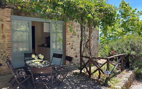 Casa Stella Serena, Podere le Scopaie, Pool: Mobilia, Mobili Da Esterno, Tavolo Esterno, Sedia, Giardino, Vaso Di Fiori, Backyard, Shade, Muro ​​Di Pietra, Pianta Della Casa