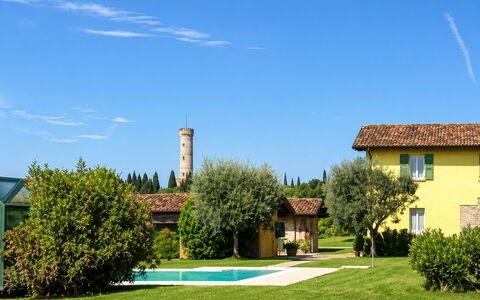 Preseglie Lake Garda: Erba, Arbusto, Lotto, Pascolo, Plain, Area Rurale, Estate, Prato, Giardino, Villetta