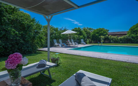Preseglie Lake Garda: Piscina, Giardino, Shade, Estate, Landscaping, Ricorrere, Mobili Da Esterno, Prato, Cortile, Hacienda
