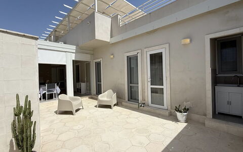 Casa Amare: Mobili Da Esterno, Sedia, Appartamento, Shade, Cortile, Terrazza, Calcestruzzo, Balcone, Design, Pianta Della Casa