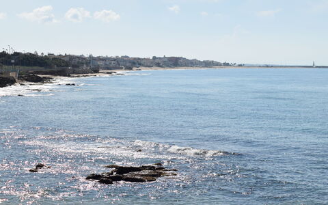Casa Amare: Cielo, Blu, Risorse Idriche, Acqua, Corpo D'Acqua, Orizzonte, Costa, Roccia, Costiera E Morfologie Oceanic, Mare