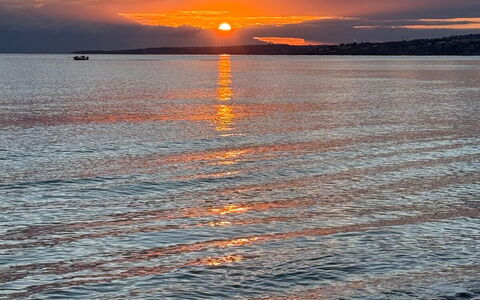 Casa Amare: Cielo, Nube, Acqua, Orizzonte, Risorse Idriche, Afterglow, Corpo D'Acqua, Tramonto, Natura, Crepuscolo