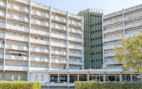 Suite Riviera: Costruzione, Giorno, Appartamento, Città, Zona Urbana, Facciata, Edificio Commerciale, Area Metropolitana, Architettura