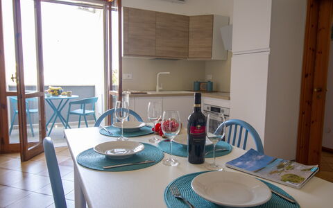 Sweet Dreams Home in Otranto: Mobilia, Interior Design, Legna, Pavimentazione, Pavimento, Tavolo, Sedia, Cucina & Sala Da Pranzo Tavolo, Camera, Sala Da Pranzo