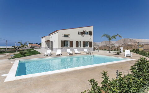 Villa Marzia: Materiale Composito, Estate, Piscina, Shade, Villa, Hotel, Ricorrere, Balcone