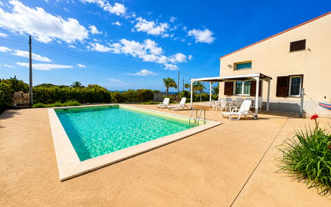 Villa Marzia: Blu, Piscina, Ricorrere, Shade, Estate, Eco Hotel, Villa, Hotel, Hacienda