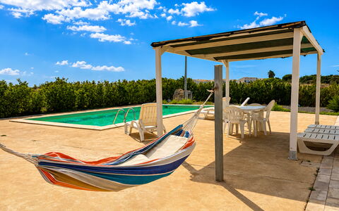 Villa Marzia: Mobili Da Esterno, Mobilia, Shade, Tempo Libero, Ricorrere, Sedia, Eco Hotel, Struttura Esterna, Piscina, Pergola