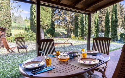 Civico108 Vacation Home, Pool, Castellina in Chian: Mobilia, Mobili Da Esterno, Tavolo, Sedia, Tavolo Esterno, Cucina & Sala Da Pranzo Tavolo, Shade, Giardino, Terrazza, Tavolino Da Caffè
