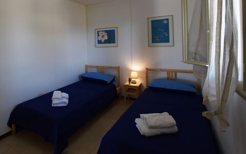 Villa Andrea: Mobilia, Legna, Pavimento, Pavimentazione, Interior Design, Camera Da Letto, Letto, Camera, Telaio Del Letto, Lenzuolo