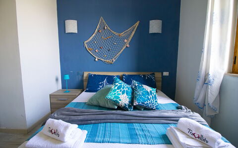 Mediterranea'S House Otranto: Mobilia, Interior Design, Tessile, Camera, Camera Da Letto, Biancheria, Pavimento, Illuminazione, Pavimentazione, Bedding