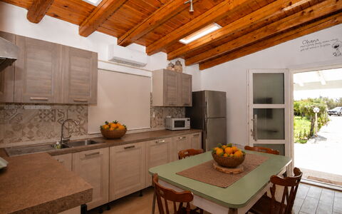 Villa Mameli: Mobilia, Pavimentazione, Legna, Interior Design, Pavimento, Tavolo, Soffitto, Sedia, Casa, Controsoffitto