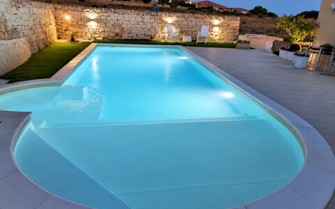 Villa Giugiola: Piscina, Blu, Ricorrere, Materiale Composito, Hotel, Eco Hotel, Giochi D'Acqua, Terme, Villa, Shade