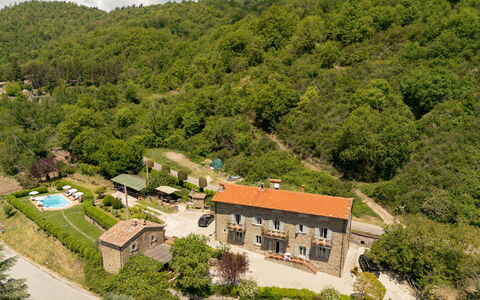 Casa Ivan: Cibo, Estate, Paesino Di Montagna, Cibo Da Mangiare Con Le Mani, Agriturismo, Eco Hotel