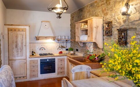 Casa Ivan: Mobilia, Interior Design, Legna, Pavimentazione, Cucina, Cabinetry, Controsoffitto, Casa, Pavimento, Illuminazione