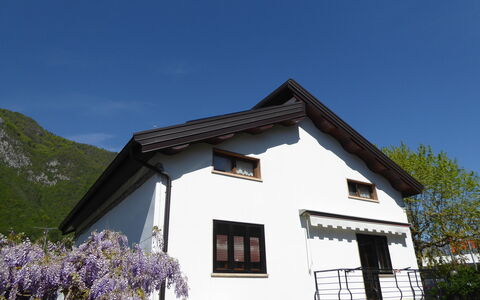 House Angy: Casa, Casa, Villetta, Tetto, Porta, Pendenza, Balcone, Dipingere, Agriturismo, Raccordo
