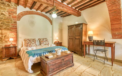 Villa the Horses: Mobilia, Interior Design, Parete, Legna, Soffitto, Pavimentazione, Camera Da Letto, Camera, Pavimento, Letto