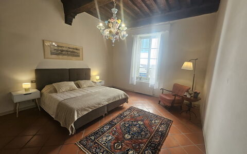 Alla Torre: Pavimento, Pavimentazione, Parete, Interior Design, Legna, Mobilia, Camera Da Letto, Soffitto, Letto, Camera