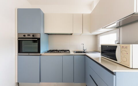 Pizzuta Country House: Elettrodomestico Da Cucina, Cucina, Apparecchio Major, Controsoffitto, Cabinetry, Cucina Stufa, Interior Design, Elettrodomestico, Pavimentazione, Stufa