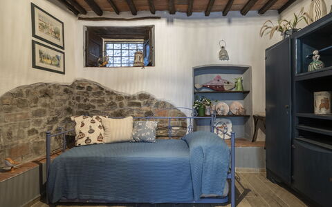 La Casa del Grillo Parlante: Mobilia, Parete, Interior Design, Legna, Camera Da Letto, Pavimentazione, Biancheria, Casa, Letto, Camera