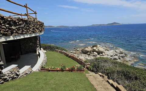 Villa Boi: Blu, Acqua, Corpo D'Acqua, Costa, Costiera E Morfologie Oceanic, Mare, Orizzonte, Paesaggio, Roccia, Oceano