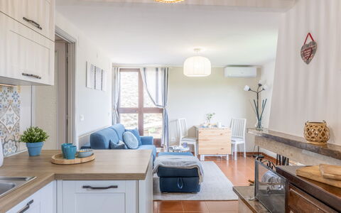 La Terrazza nel Borgo: Mobilia, Interior Design, Pavimentazione, Camera, Legna, Pavimento, Soffitto, Cabinetry, Tavolo, Illuminazione