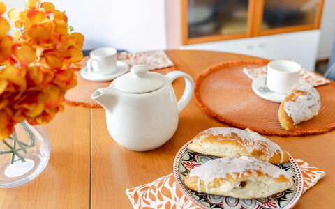 Fano Mare: Cibo, Tavola, Serveware, Tazza, Bicchieri, Tazza Di Caffè, Dishware, Ingrediente, Tavolo