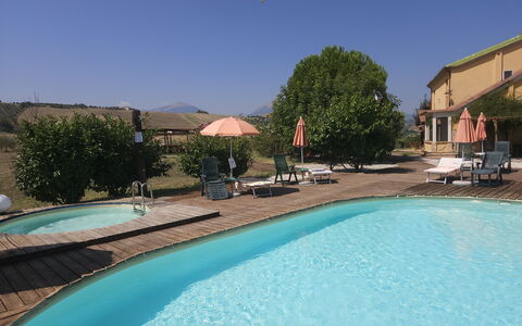Casale dei Ciliegi: Piscina, Mobili Da Esterno, Ombrello, Sedia, Ricorrere, Eco Hotel, Shade, Lettino, Terme, Resort Citta '
