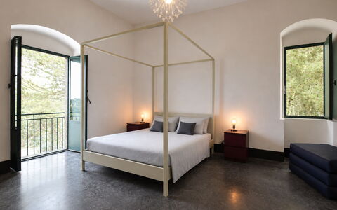 Villa Chiaramonte Gulfi: Interior Design, Letto, Camera Da Letto, Parete, Mobilia, Pavimentazione, Soffitto, Pavimento, Illuminazione, Bedding