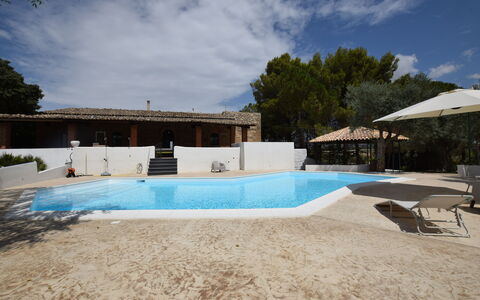 Villa Chiaramonte Gulfi: Architettura, Piscina, Casa, Estate, Shade, Ricorrere, Hacienda, Eco Hotel, Agriturismo, Villa