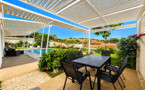 A Casa di Chica: Mobili Da Esterno, Mobilia, Shade, Ricorrere, Eco Hotel, Materiale Composito, Piscina, Sedia, Struttura Esterna, Terrazza