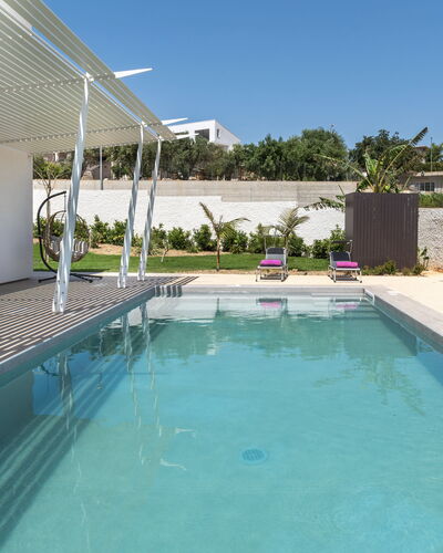 A Casa di Chica: Piscina, Mobili Da Esterno, Ricorrere, Materiale Composito, Shade, Eco Hotel, Landscaping, Estate, Lettino, Sedia