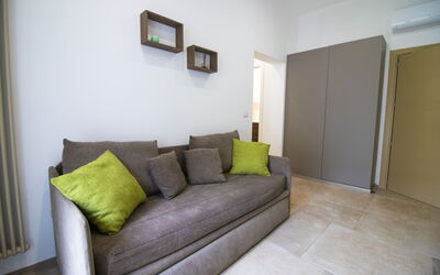 Elementi Luxury Otranto: Mobilia, Interior Design, Pavimentazione, Pavimento, Divano, Legna, Camera, Illuminazione, Soggiorno, Casa