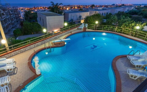 Villa Sole Mare: Piscina, Ricorrere, Eco Hotel, Hotel, Resort Citta '