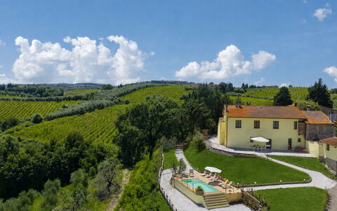 Villa i Fiori: Mobili Da Esterno, Estate, Eco Hotel, Piscina, Villa, Ricorrere, Sedia, Hotel, Hacienda, Ombrello