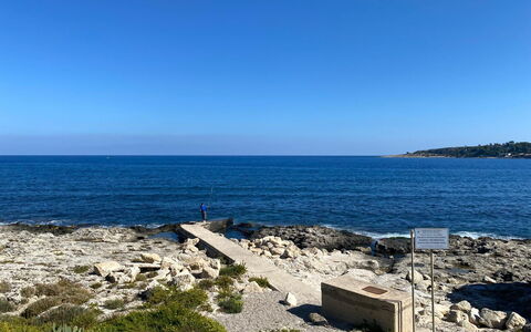 Rari House: Blu, Acqua, Risorse Idriche, Corpo D'Acqua, Costa, Roccia, Costiera E Morfologie Oceanic, Orizzonte, Mare, Estate