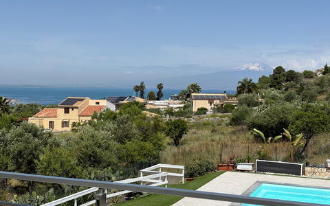 Rari House: Albero, Piscina, Ricorrere, Shade, Eco Hotel, Mobili Da Esterno, Tempo Libero, Estate, Landscaping