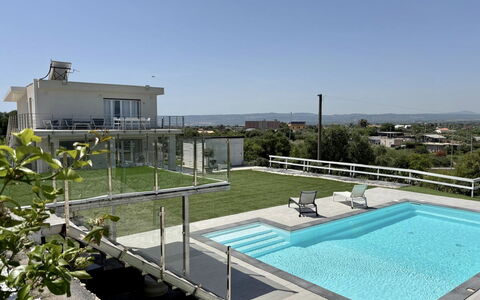 Rari House: Piscina, Ricorrere, Materiale Composito, Mobili Da Esterno, Tempo Libero, Shade, Eco Hotel, Terme, Giochi D'Acqua, Villa