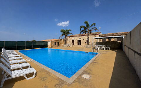L'Oasi di Salvo: Blu, Piscina, Ricorrere, Centro Ricreativo, Hotel