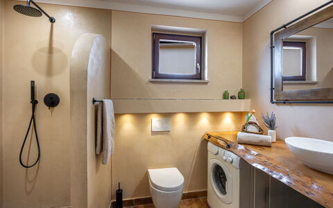 Terrazza sulla Luna, Casciana Terme: Bagno, Interior Design, Idraulico Fixture, Parete, Pavimentazione, Lavello, Specchio, Pavimento, Rubinetto, Lavandino Del Bagno