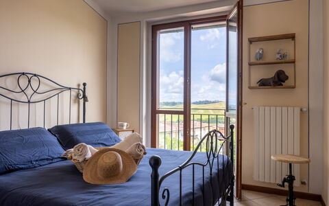 Terrazza sulla Luna, Casciana Terme: Letto, Camera Da Letto, Bedding, Interior Design, Lenzuolo, Mobilia, Legna, Camera, Biancheria, Telaio Del Letto