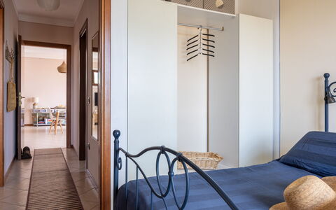 Terrazza sulla Luna, Casciana Terme: Mobilia, Interior Design, Pavimentazione, Pavimento, Letto, Parete, Camera Da Letto, Legna, Camera, Soffitto