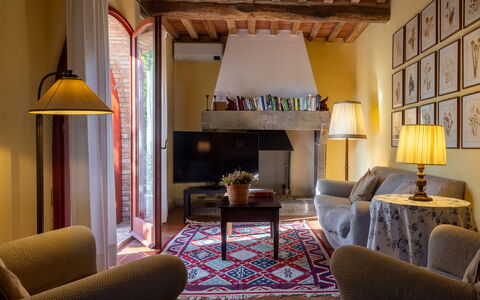 Villa Santa Barbara: Mobilia, Interior Design, Parete, Pavimentazione, Legna, Pavimento, Camera, Soffitto, Divano, Soggiorno