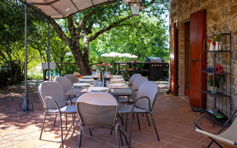 Villa Santa Barbara, Pool and Relax, Siena Country: Mobilia, Tavolo, Mobili Da Esterno, Sedia, Tavolo Esterno, Shade, Cucina & Sala Da Pranzo Tavolo, Giardino, Ristorante, Backyard
