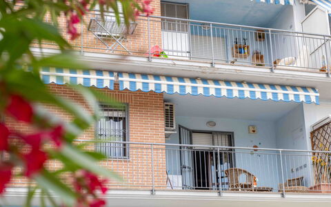 Casa Dolceconero: Balcone, Metallo, Ferro, Colonna, Portico, Corrimano, Tenda, Pianta Della Casa, Recinzione