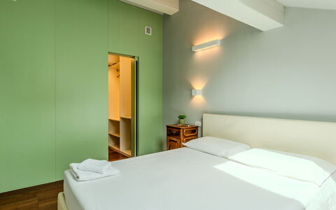 Zani: Interior Design, Pavimento, Pavimentazione, Soffitto, Camera, Appartamento, Letto, Camera Da Letto, Telaio Del Letto, Bedding