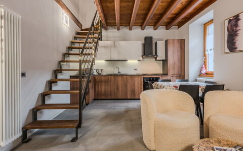 Silvia: Interior Design, Pavimentazione, Legna, Pavimento, Mobilia, Pavimento In Legno, Soffitto, Casa, Appartamento, Latifoglie